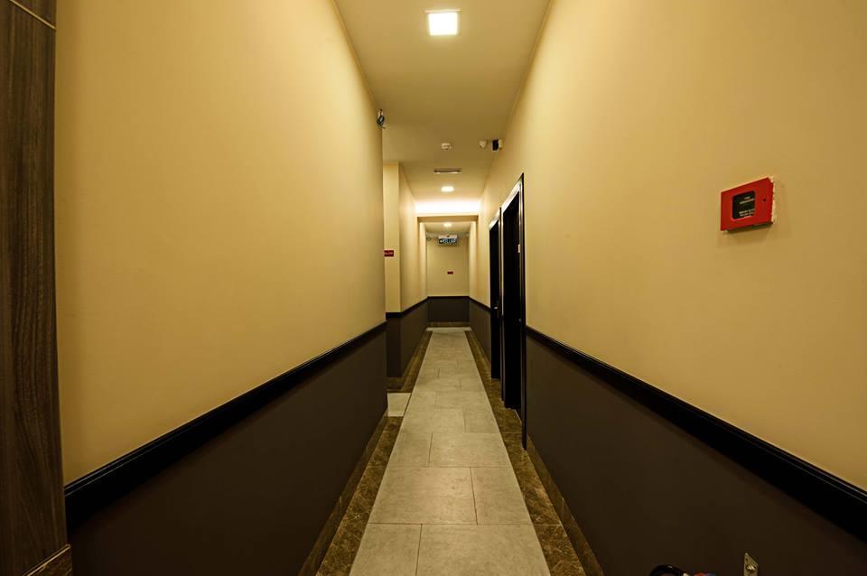 Seven Hotel Putatan Esterno foto